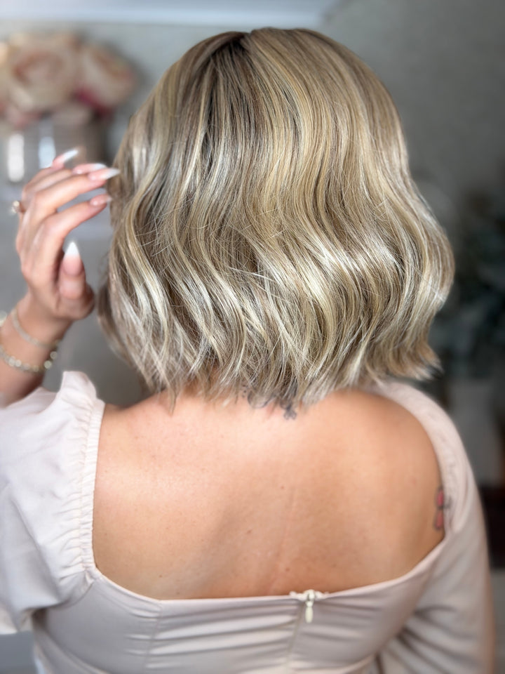 JUST THRIVE - Soft Beige Blonde