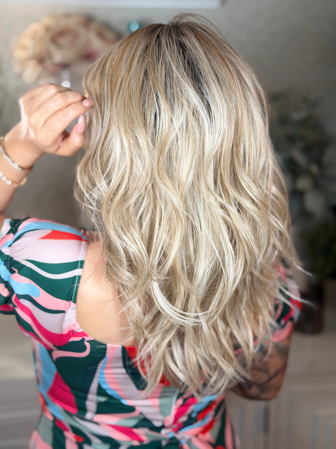 WORLD FAMOUS - Sandy Blonde