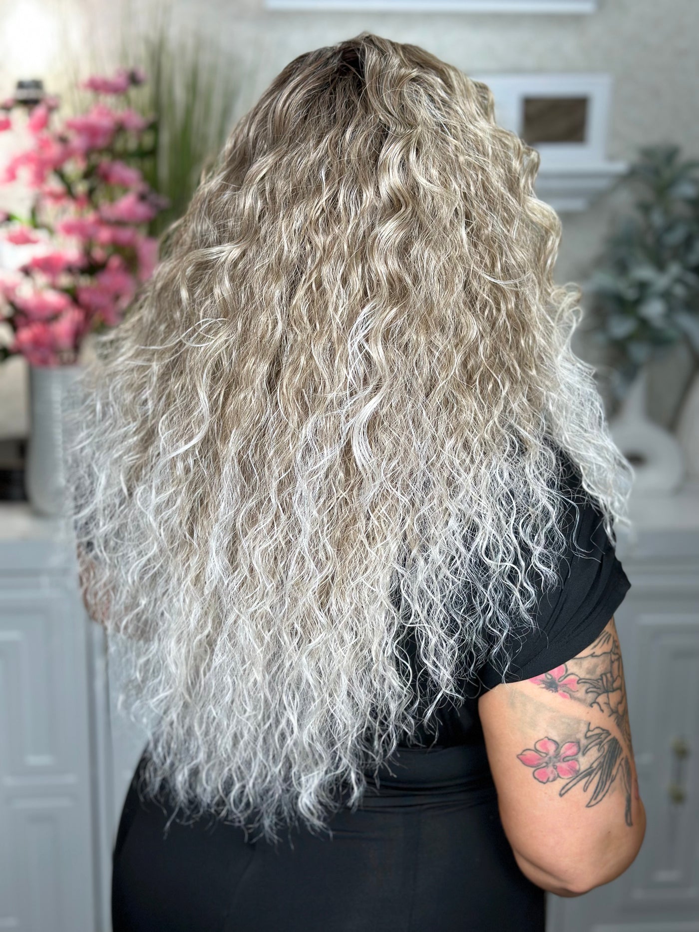 GLAM OUT - Foxy Blonde