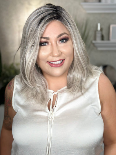 JUST THRIVE - Stone Blonde
