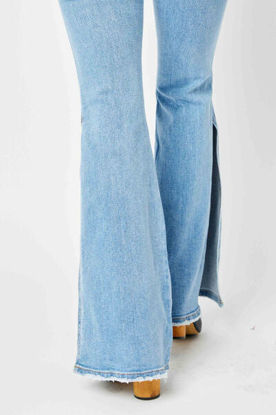 Judy Blue - FLORES Full Size Mid Rise Raw Hem Slit Flare Jeans